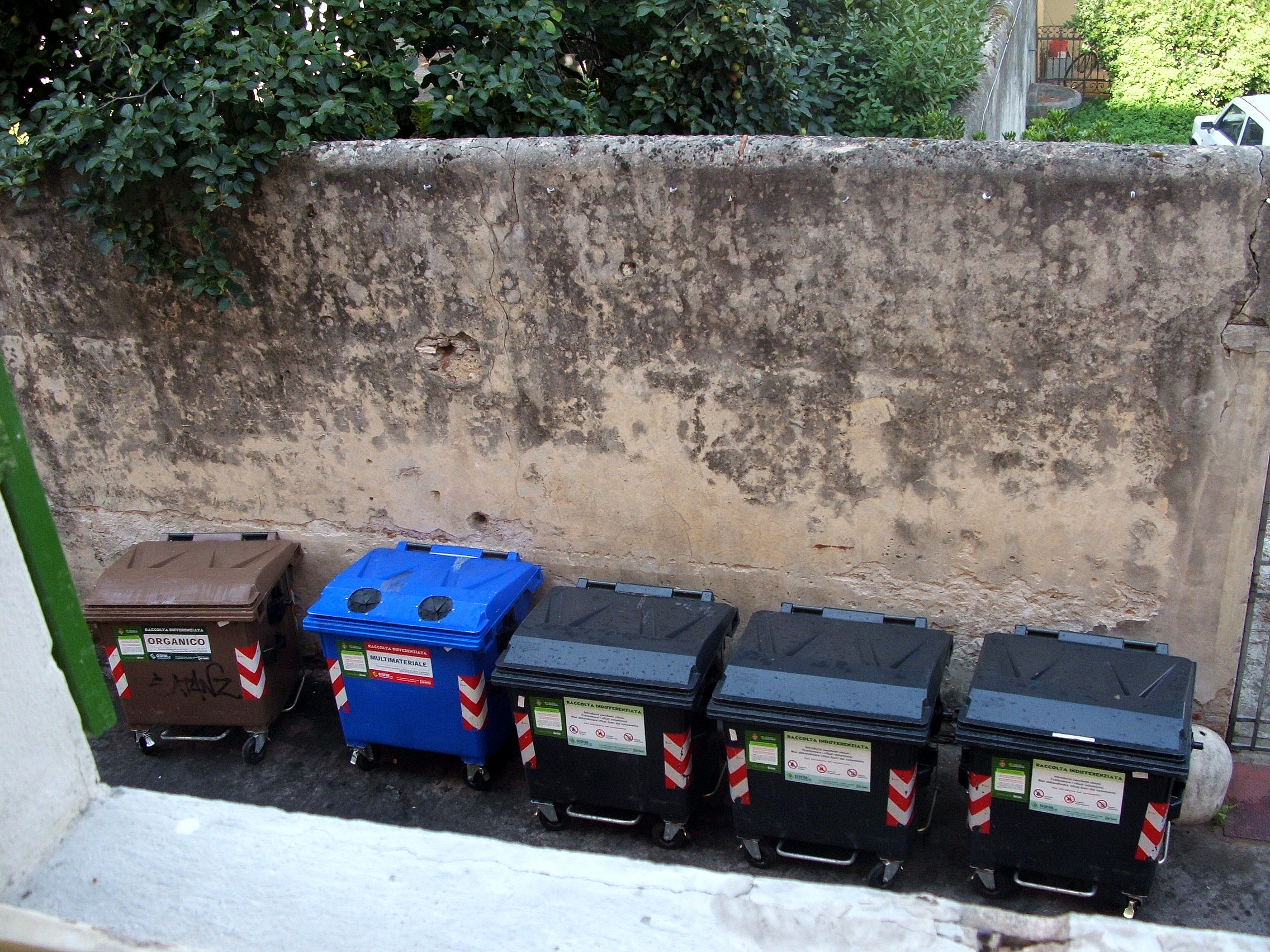 Piza: hotel Kincika: pogled iz sobe 11 Sept 2007