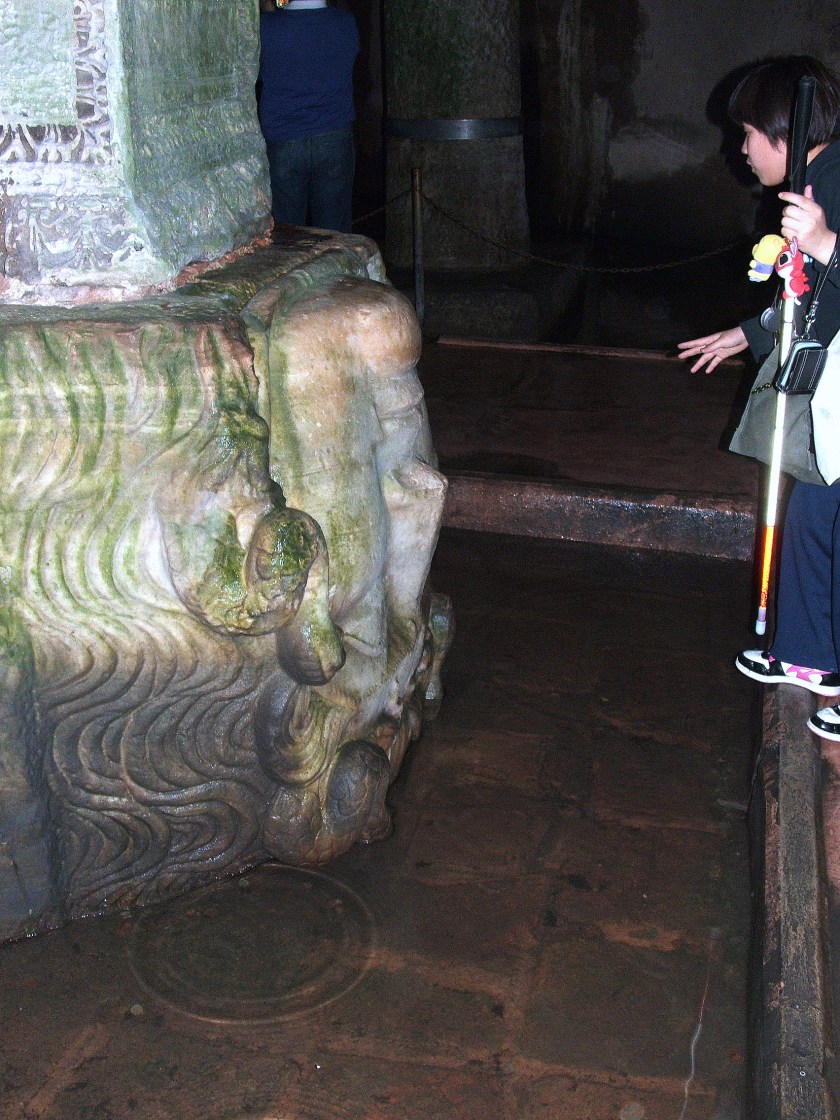 Carigrad 30Mar2010: Cisterna: Meduza