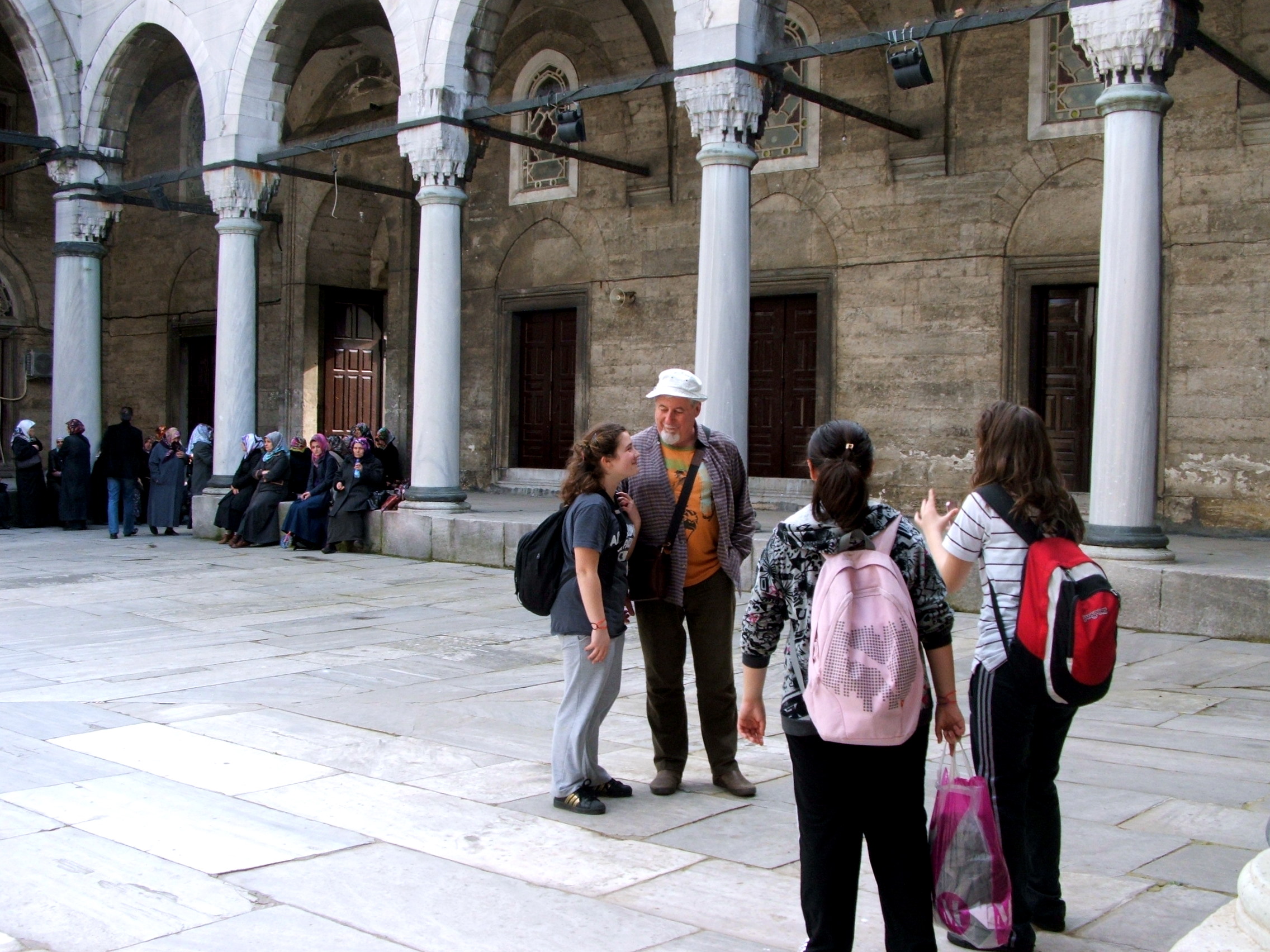 Carigrad 1Apr2010: Iskidar (Skadar): dzamija Jeni Valide