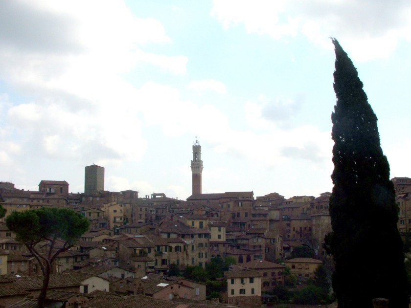 Sijena iz hotela Kjuzareli: Izelicina kula (102m, XIV), 18. Sept 2007.