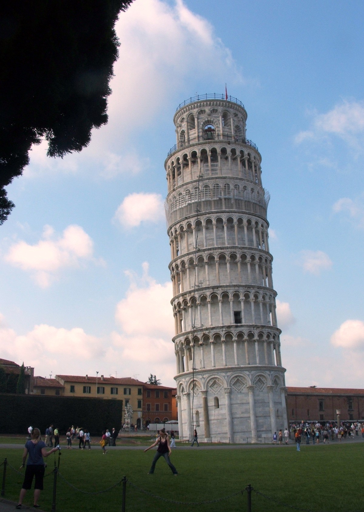 Krivi toranj (ili Pisa&nbsp;tris)