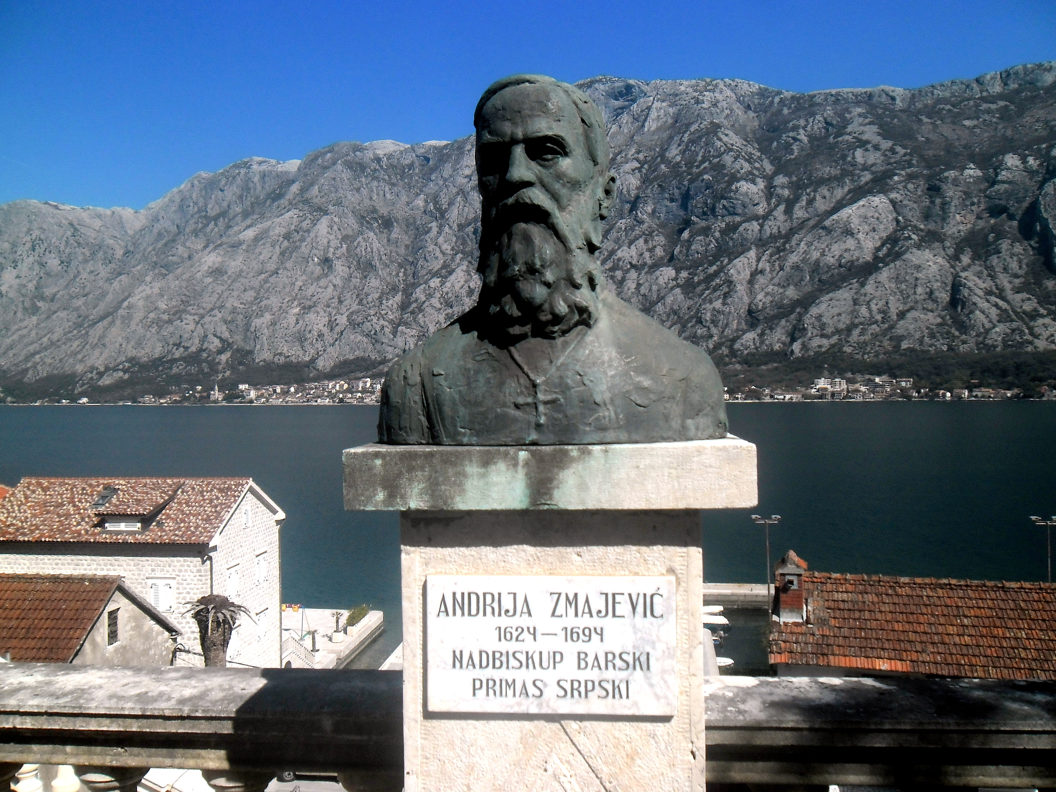 Spomen-poprsje_Andrije_Zmajevića